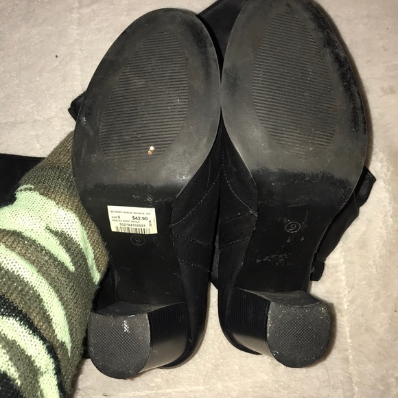 Black Knee Boots - Picture 4 of 4